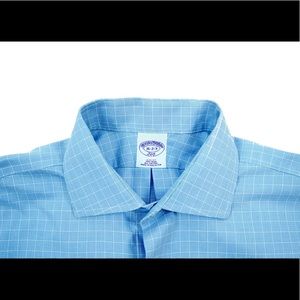 Men's Brooks Brothers Blue and White Dress Shirt